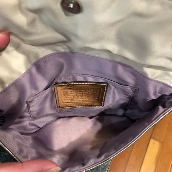 Gold Coach wristlet clutch - Picture 2 of 8